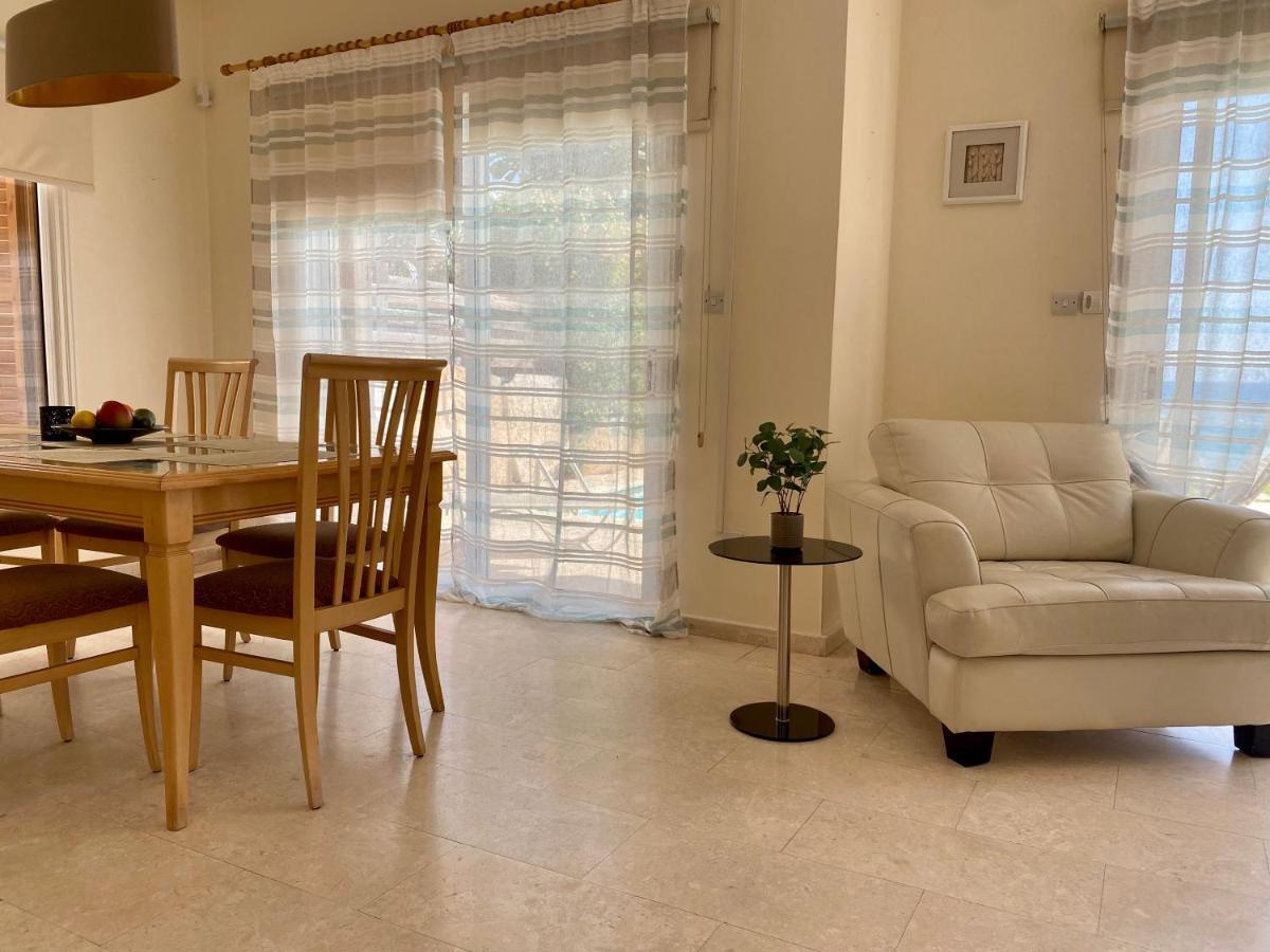Amazing Front Line Villa In Coral Bay Peyia Ngoại thất bức ảnh